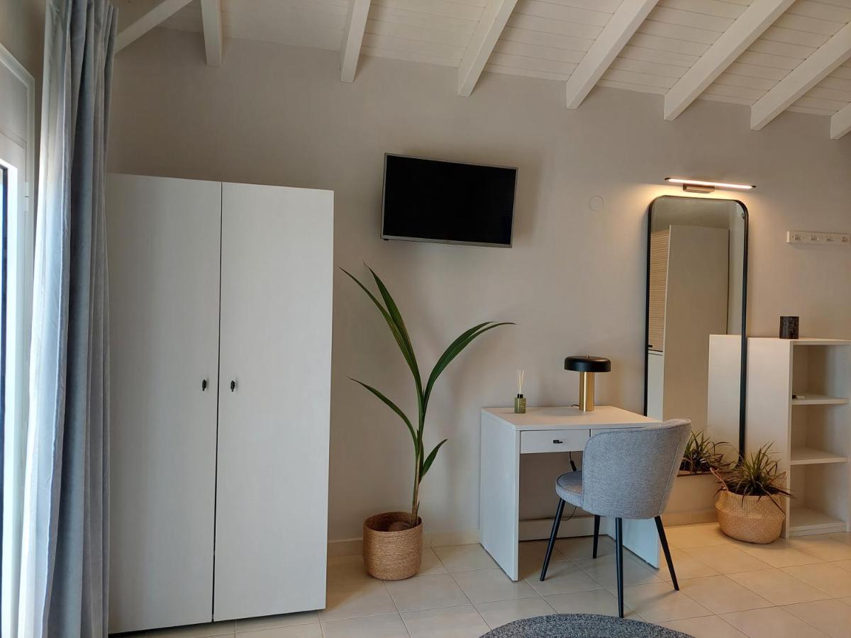 Nikkos Apartments Skala  Экстерьер фото
